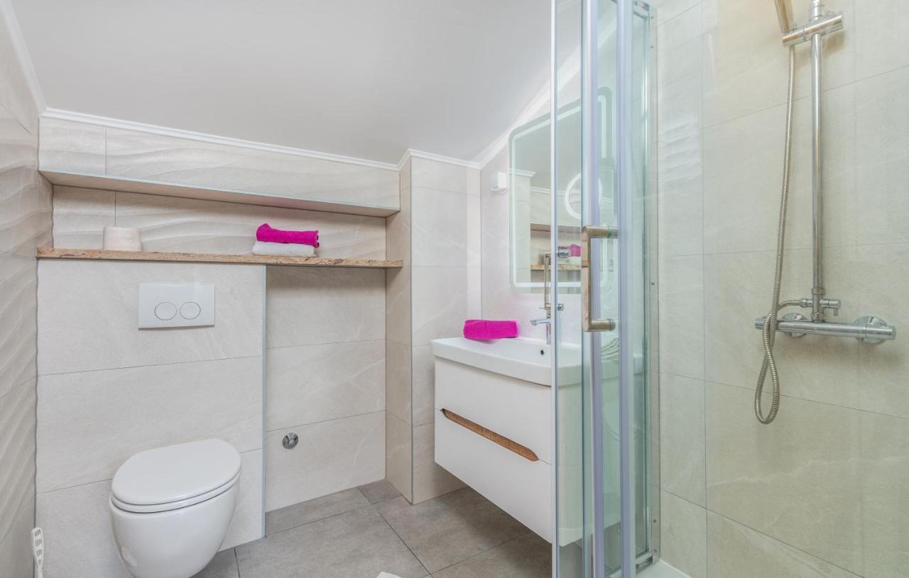 Apartments Vila Dk Malinska Kültér fotó
