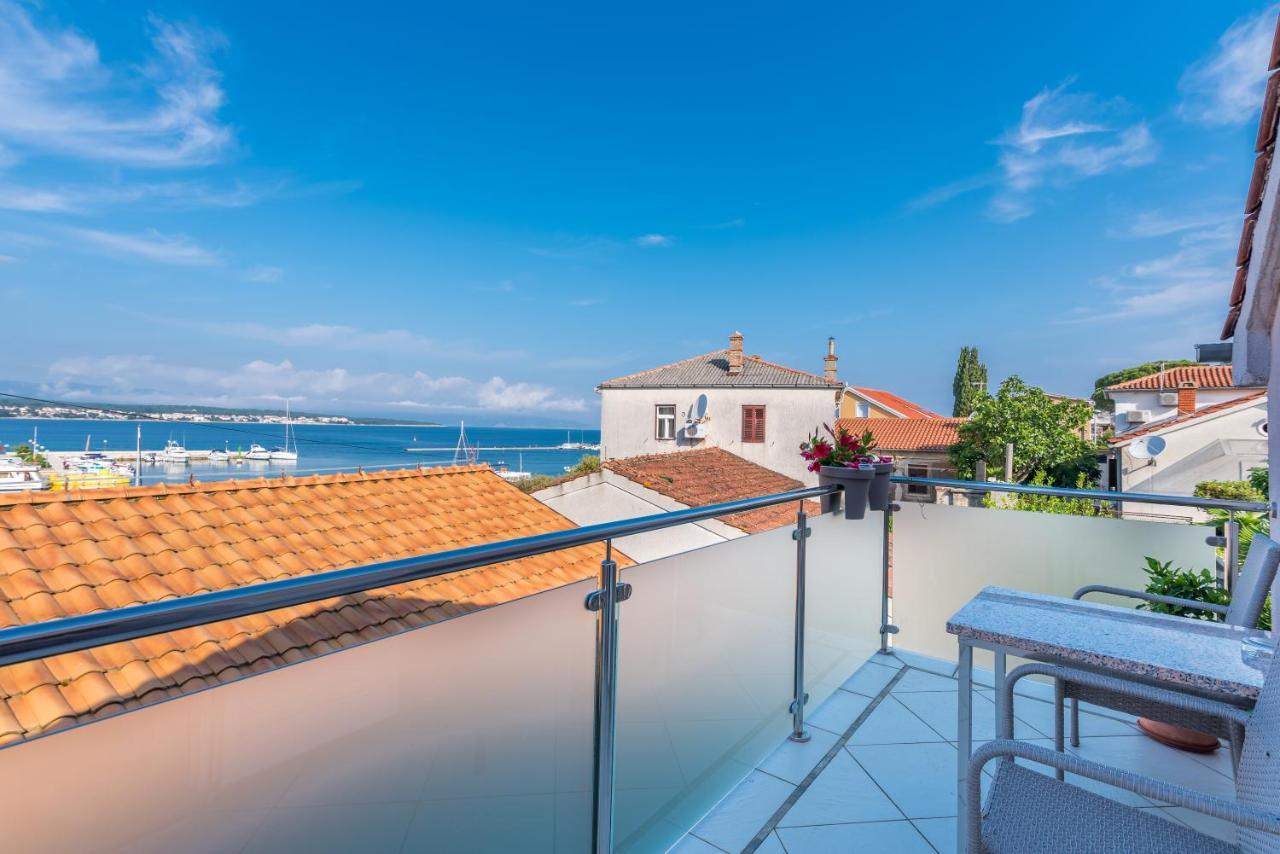 Apartments Vila Dk Malinska Kültér fotó