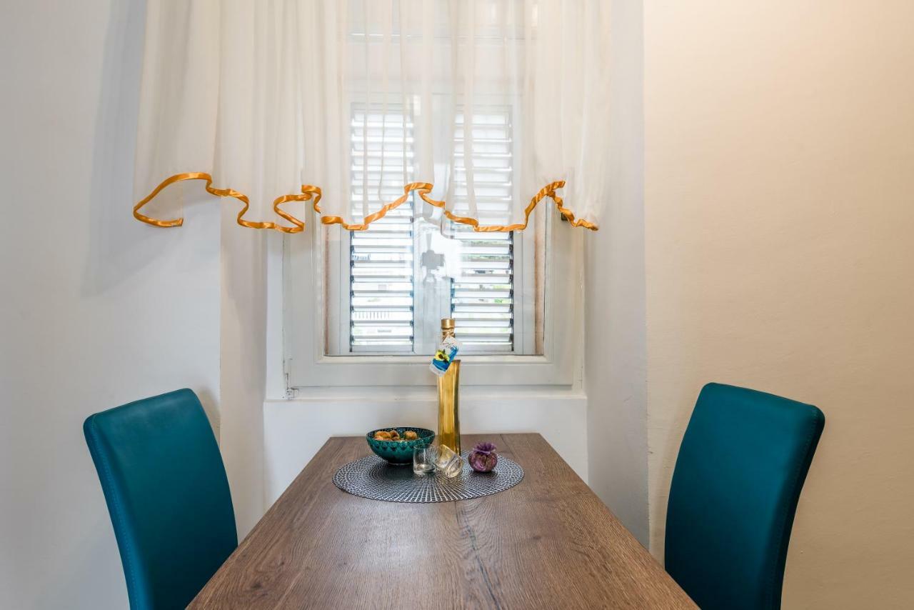 Apartments Vila Dk Malinska Kültér fotó