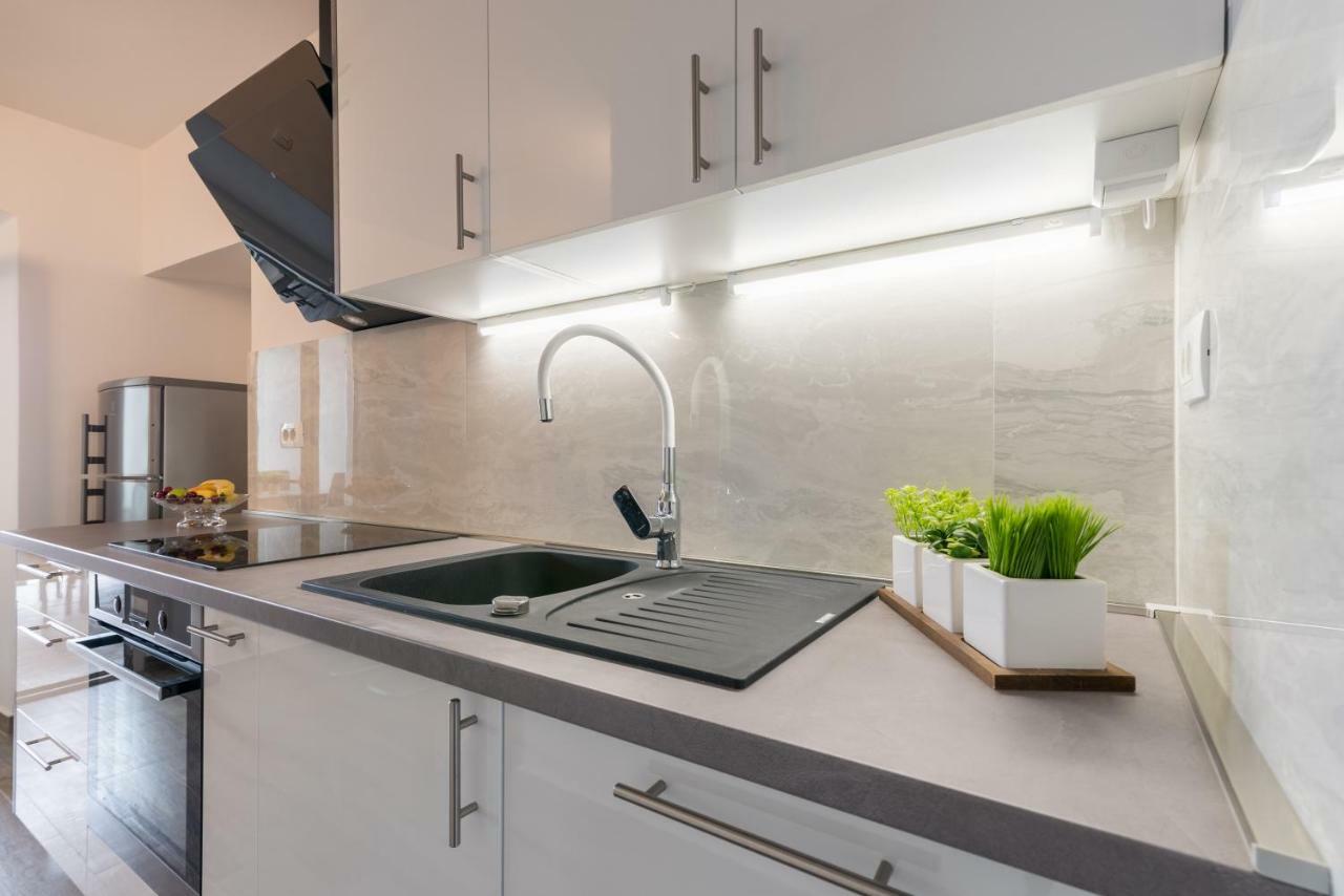 Apartments Vila Dk Malinska Kültér fotó