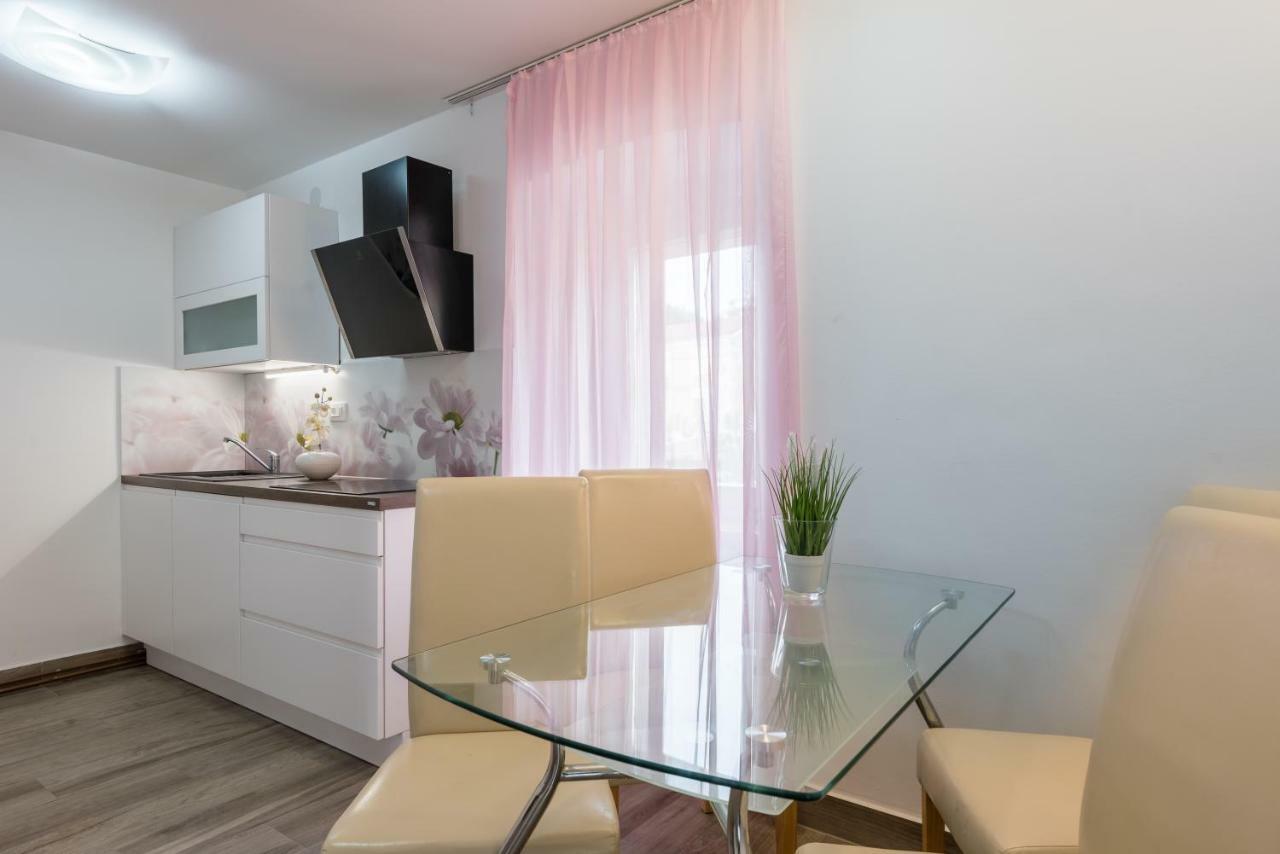 Apartments Vila Dk Malinska Kültér fotó