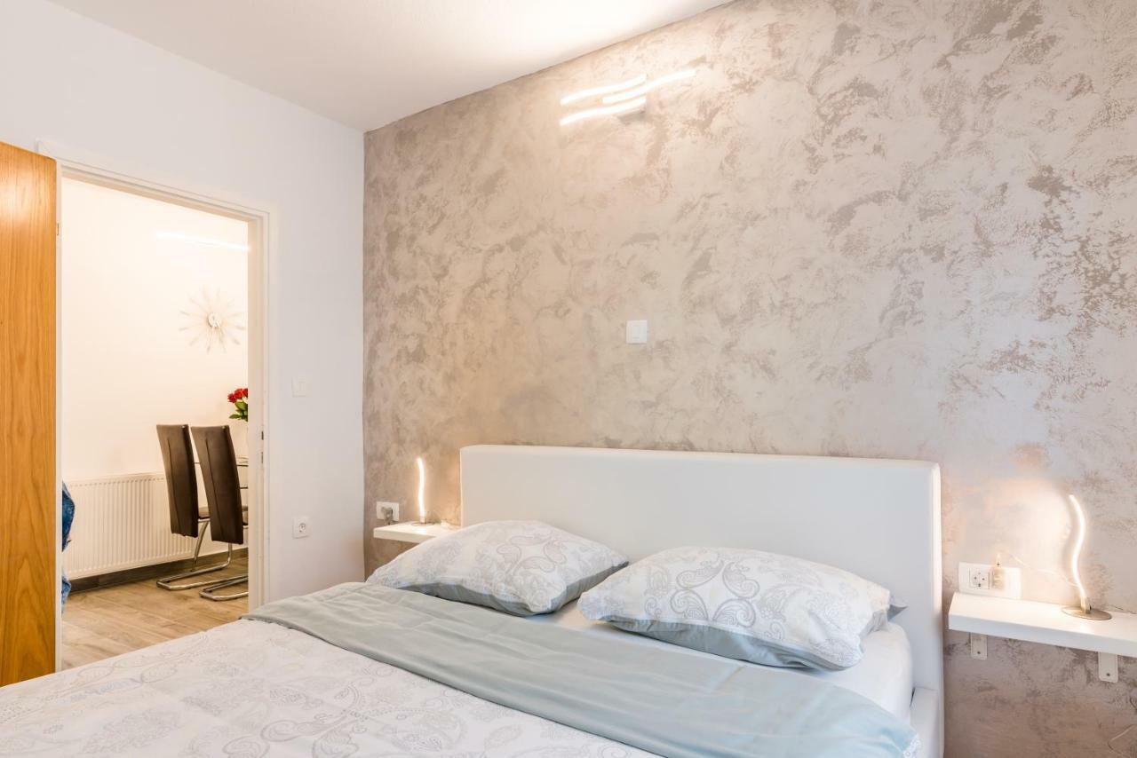 Apartments Vila Dk Malinska Kültér fotó