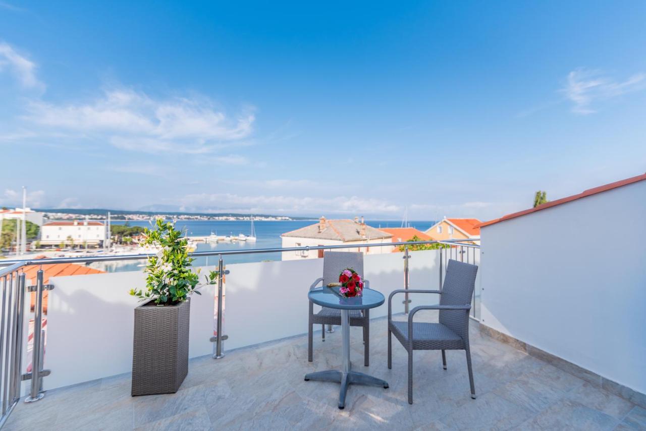 Apartments Vila Dk Malinska Kültér fotó